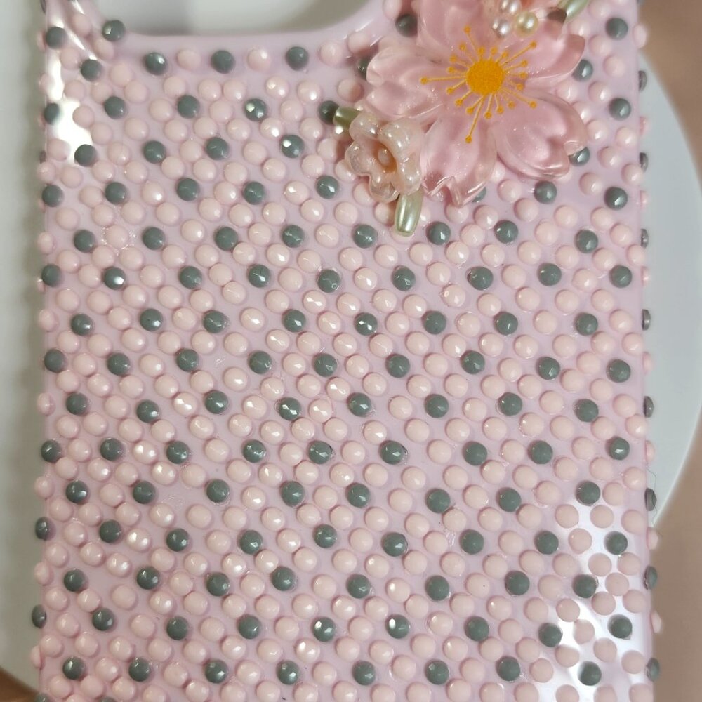 Handmade iPhone 16 Pro Cover - Picture 3 of 8